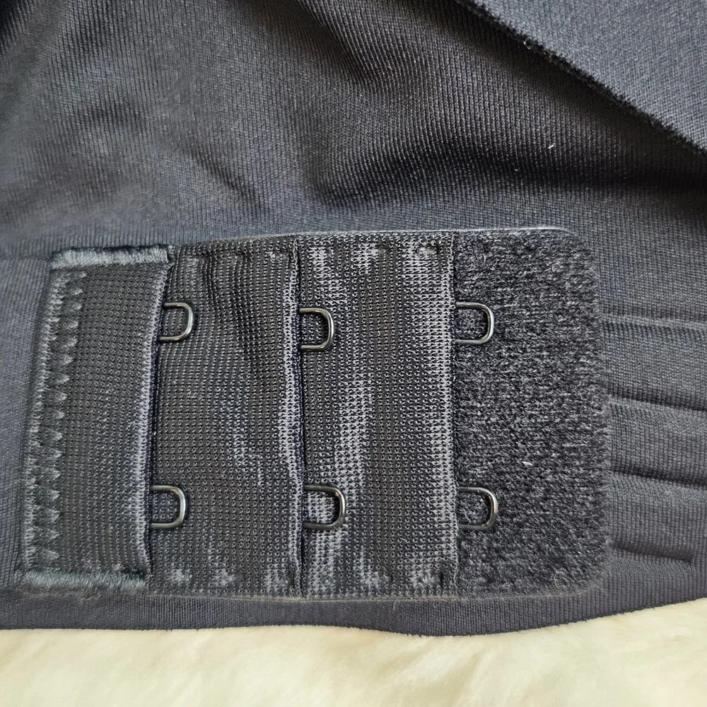 High Support Embossed Racerback Run Sports Bra | All In Motion | Black 4X - Picture 7 of 9